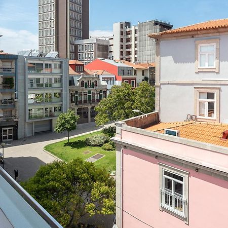 Big Families&Groups Bonjardim views 5 bedrooms 3 bathrooms Porto Bagian luar foto