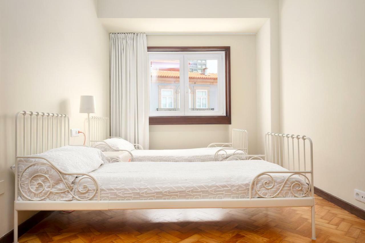 Big Families&Groups Bonjardim views 5 bedrooms 3 bathrooms Porto Bagian luar foto